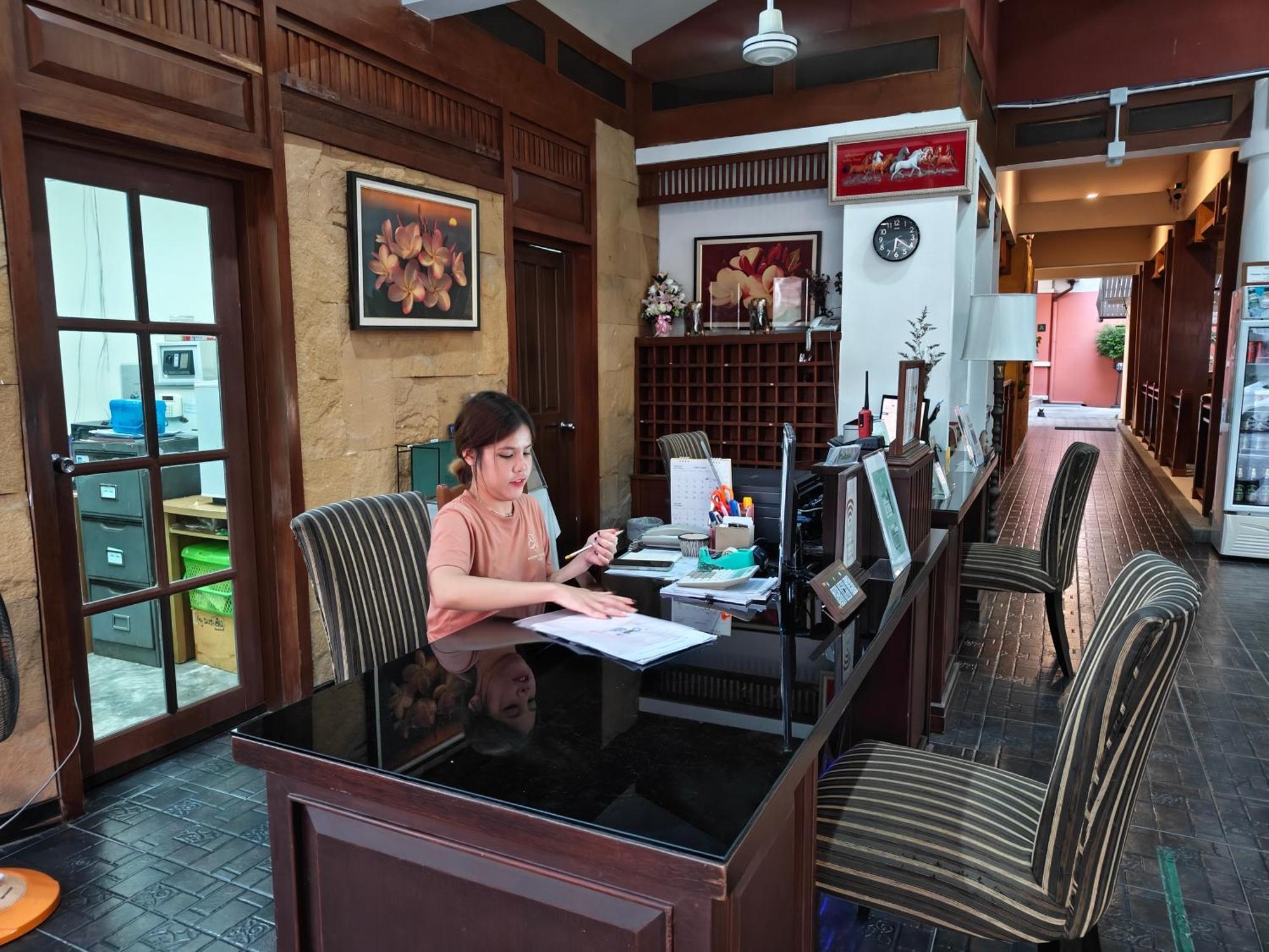 Phuket Leelavadee Hua Ting Resort Patong Extérieur photo