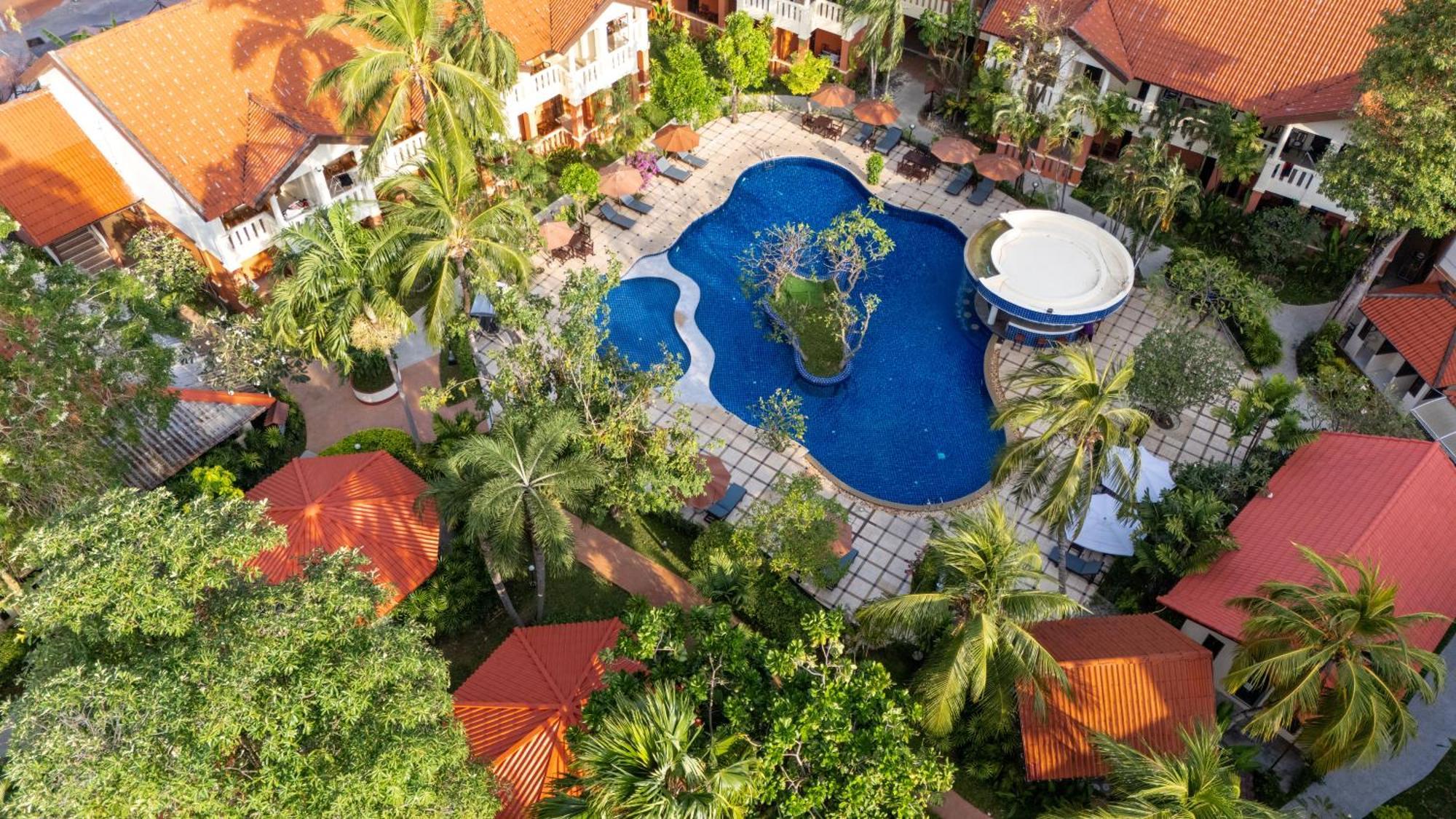 Phuket Leelavadee Hua Ting Resort Patong Extérieur photo