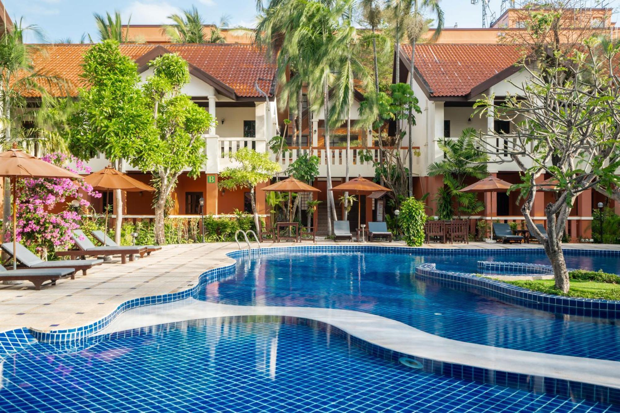 Phuket Leelavadee Hua Ting Resort Patong Extérieur photo