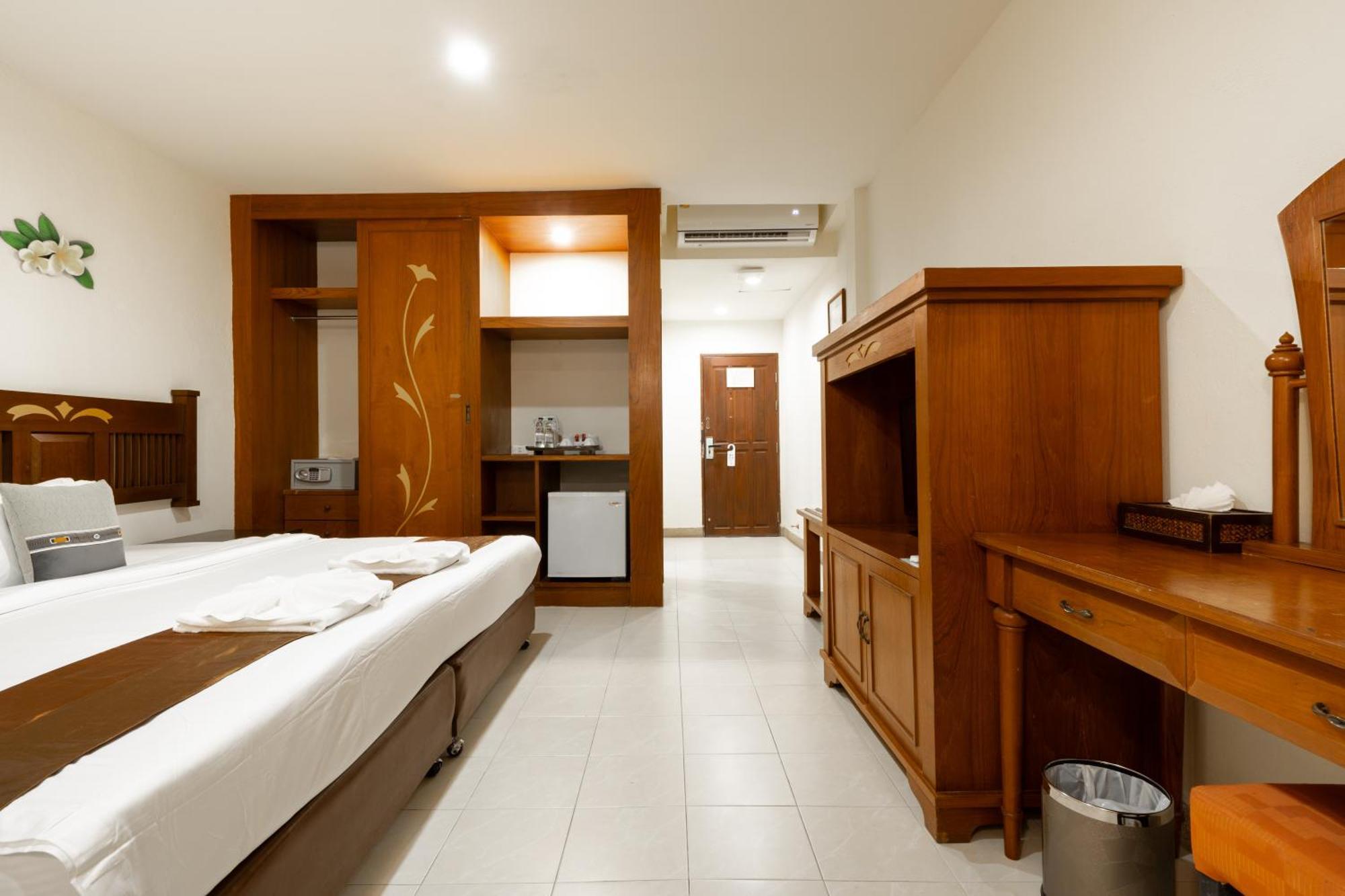 Phuket Leelavadee Hua Ting Resort Patong Extérieur photo