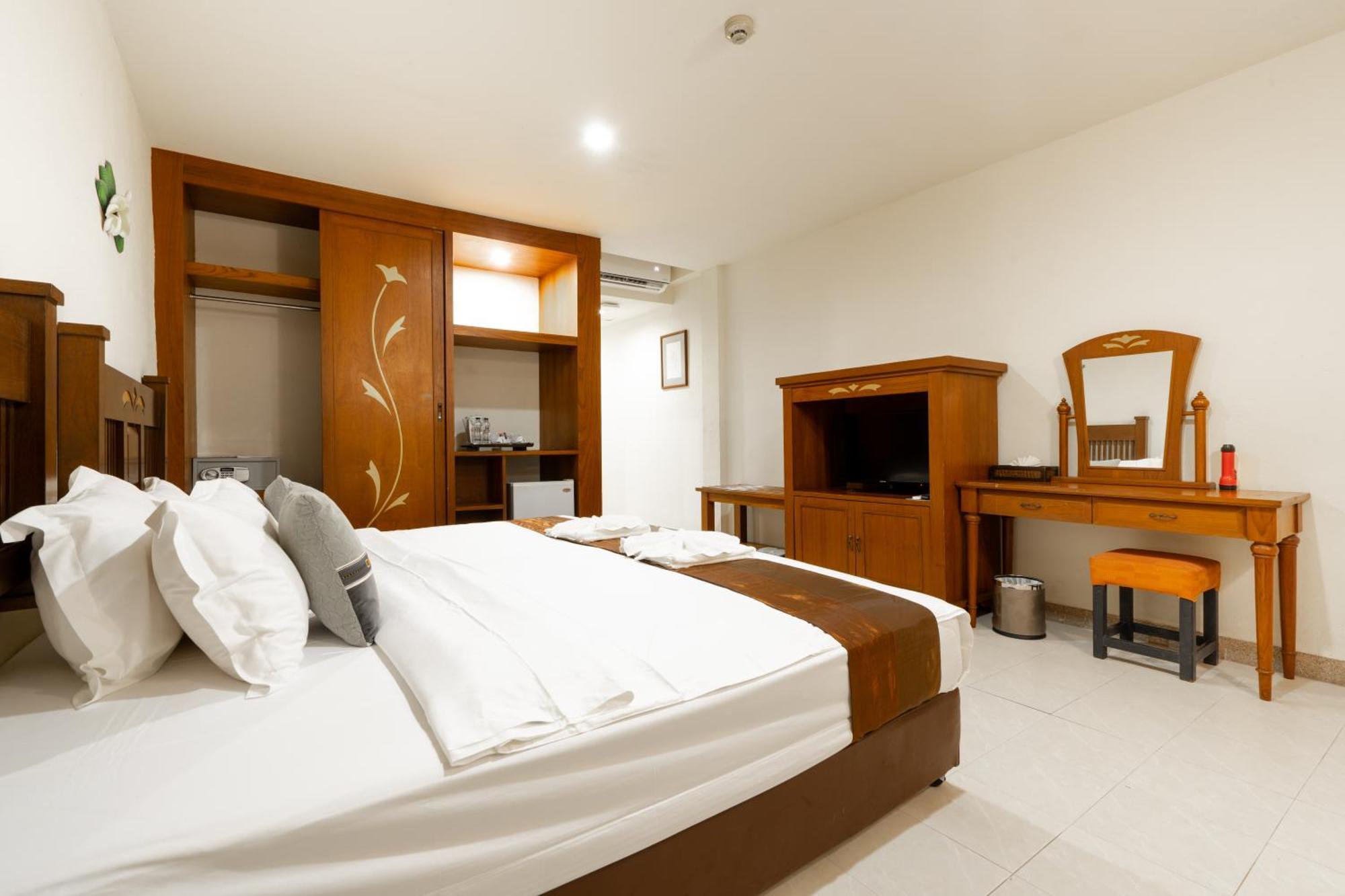 Phuket Leelavadee Hua Ting Resort Patong Extérieur photo